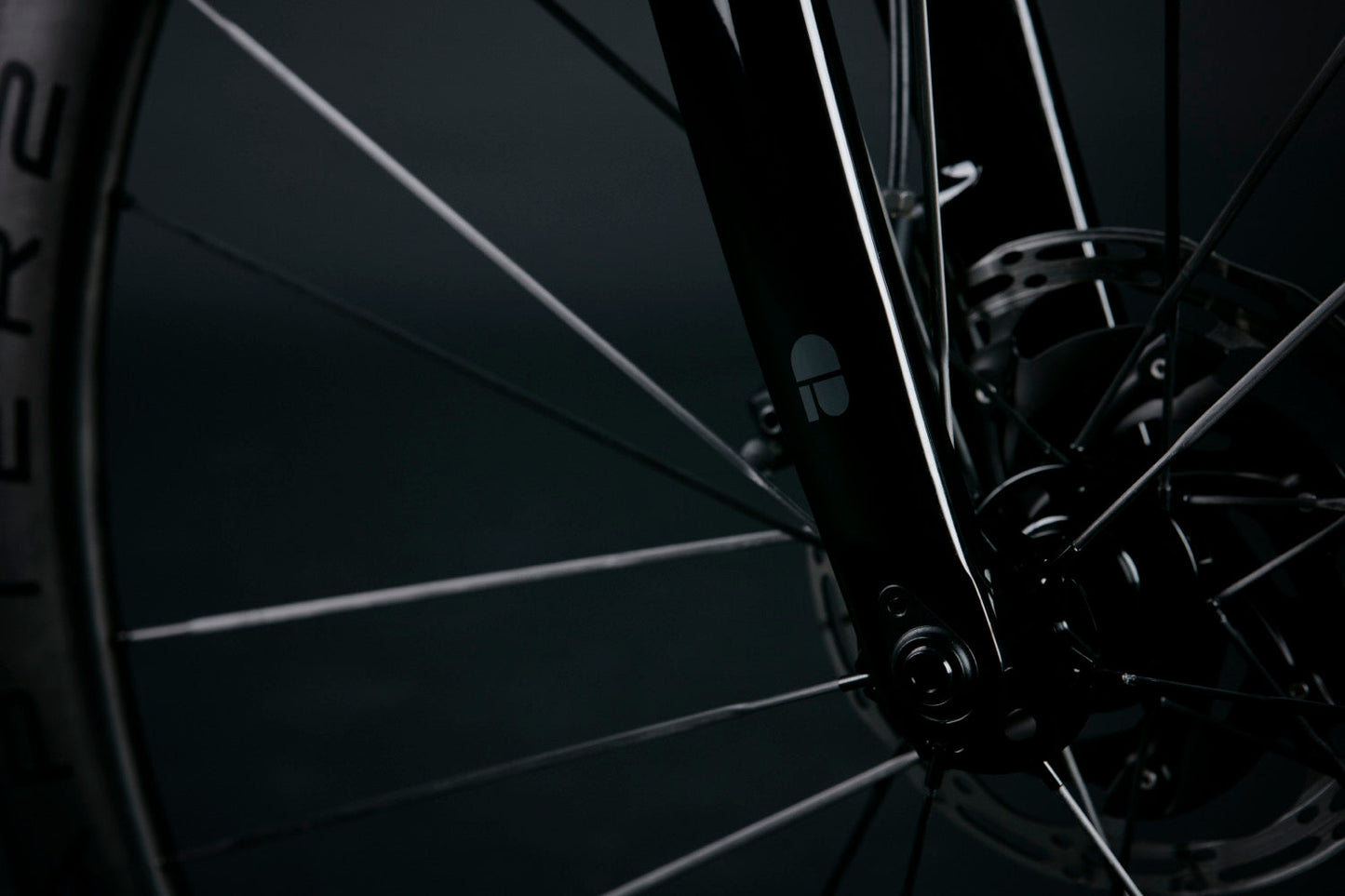 RERE GLOSS BLACK (TUHUA)