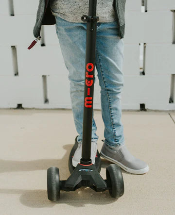 Maxi Micro Deluxe Pro Kids Scooter