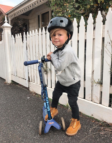 Mini Micro Deluxe 3 Wheel Scooter