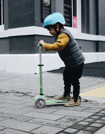 Mini Micro Deluxe 3 Wheel Scooter