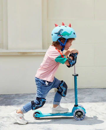 Mini Micro Deluxe LED 3 Wheel Scooter