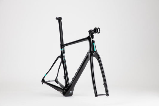RERE GLOSS BLACK (TUHUA)
