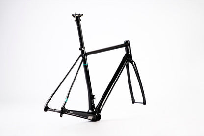 HURU GLOSSY BLACK (TUHUA)