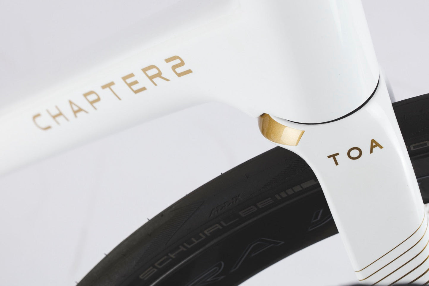 TOA WHITE + GOLD (KOURA)